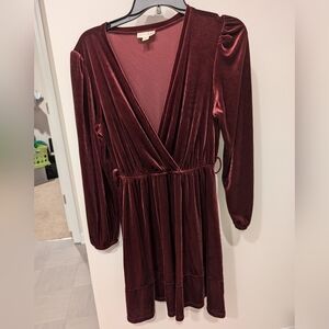 Maison Jules velvet dress so pretty